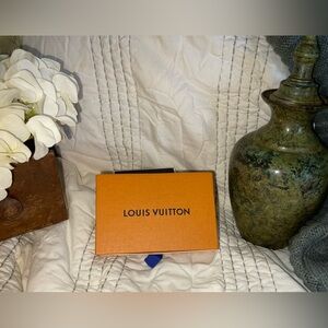 LOUIS VUITTON BOX